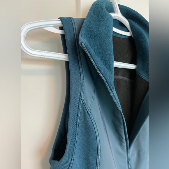 Reflective Lululemon Vest Size 4 - Picture 5 of 10